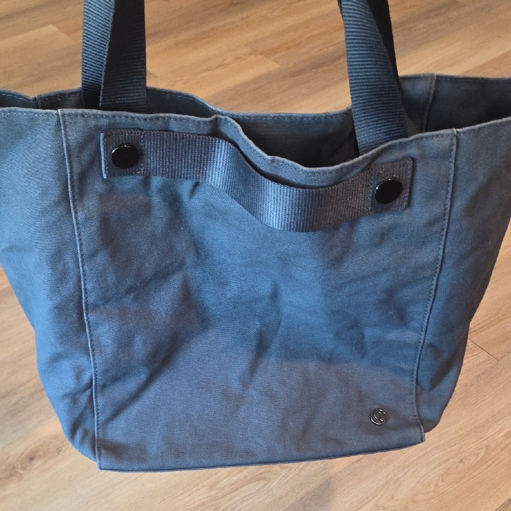 Lululemon Athletica Gray Shoulder Bag - Picture 7 of 7